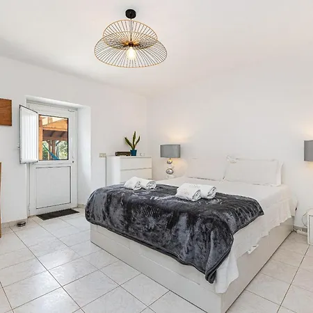 Villa Retreat By Algarve Golden Silves